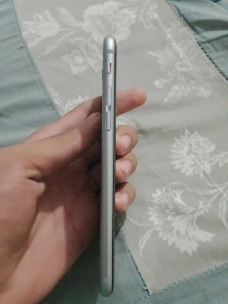 Apple iPhone 6S 3