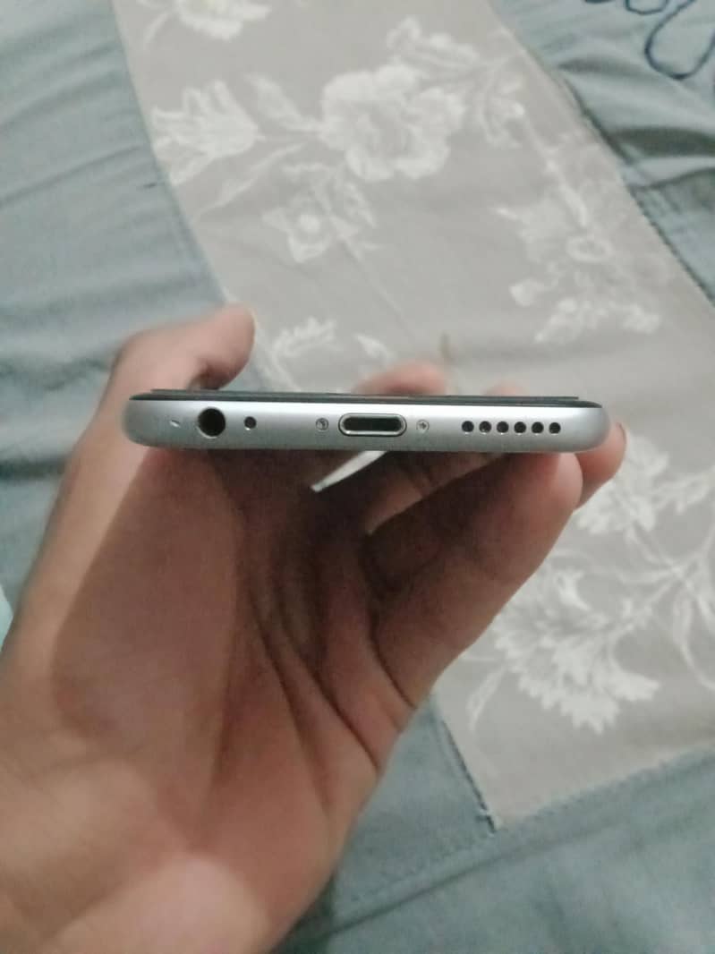 Apple iPhone 6S 5