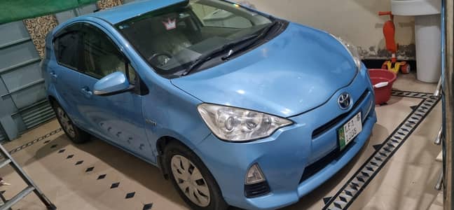 Toyota Aqua s lahore num