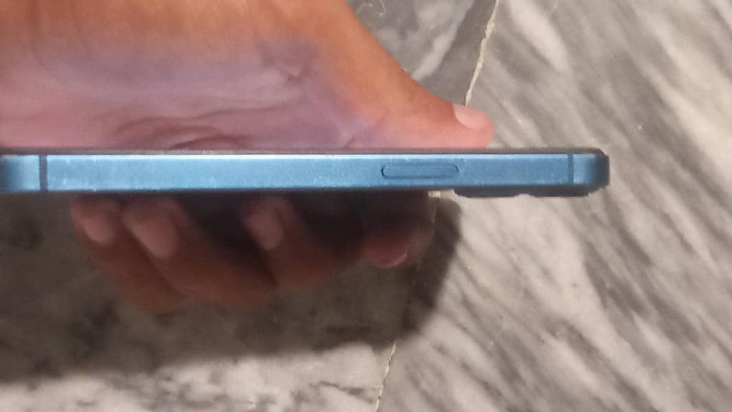 Apple iPhone 13 3