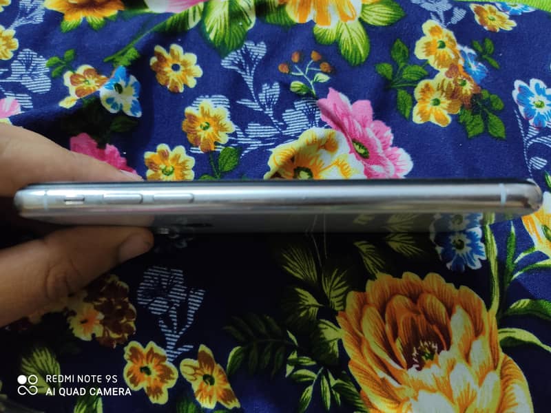 Apple iPhone X 2