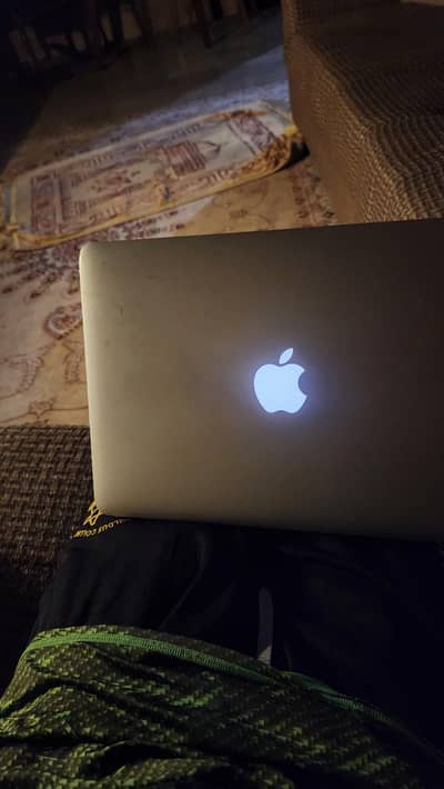 macbook pro 2014  120gb storage 13.3 inch