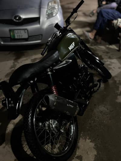 Aqua exaust  rough condition main hai