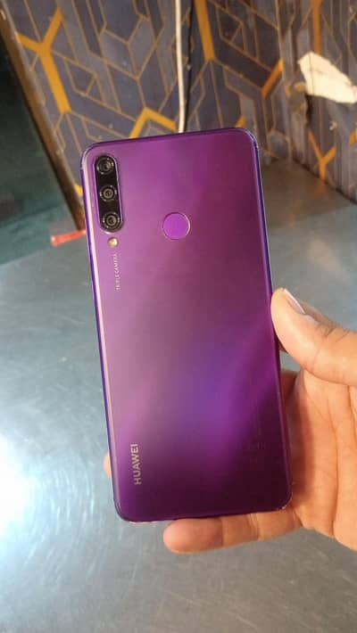 Huawei Y6p 4GB 64GB 10 by 10 condition official PTA exchange possible