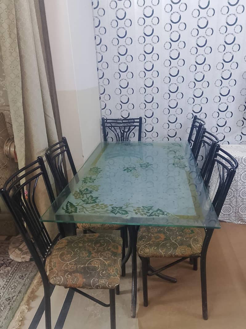 Dining table with 6 chairs 0