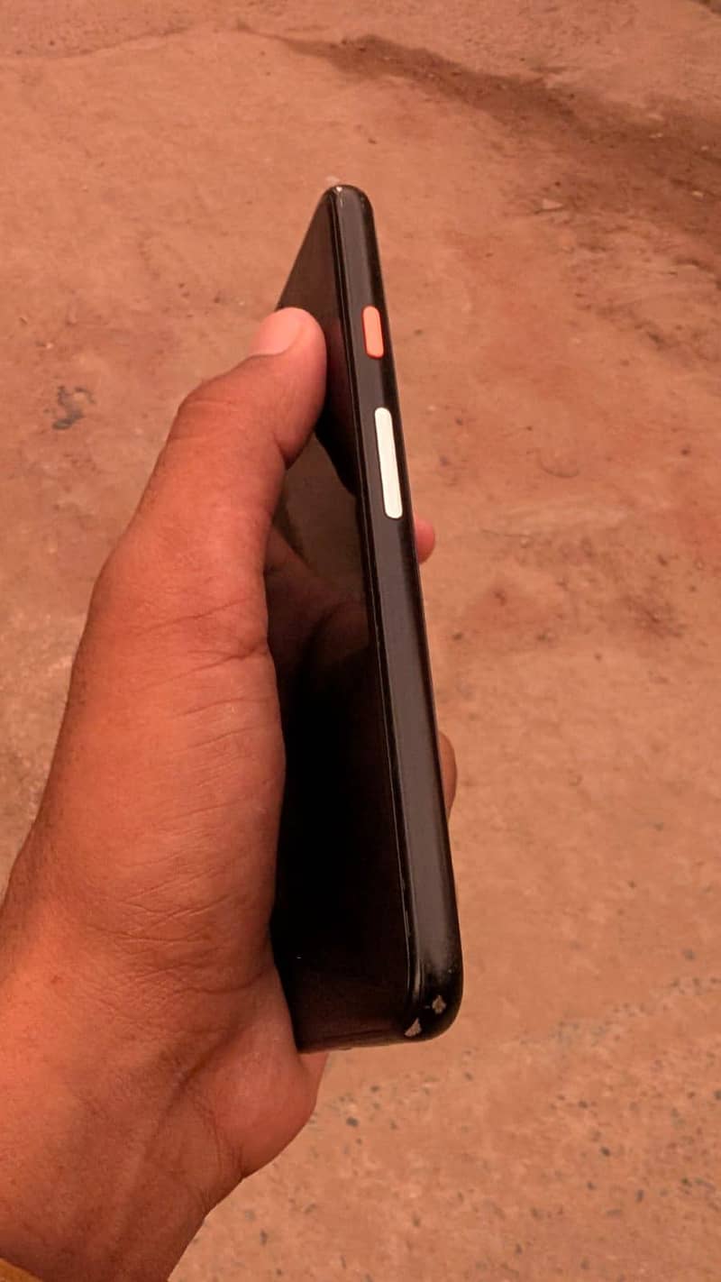Google Pixel 4 3