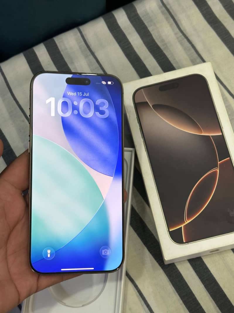 iPhone 16 Pro Max 3