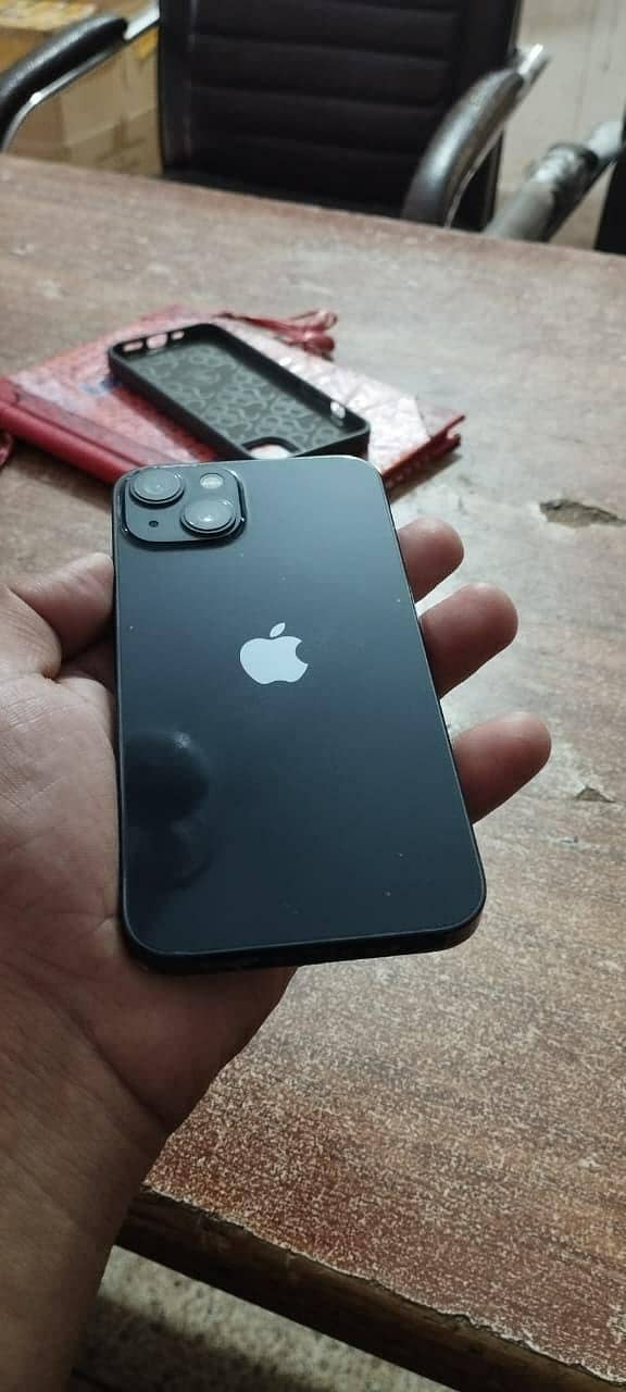 Apple iPhone 13 0