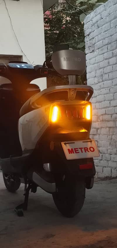 Metro T9 Sports Available For Sale in Lithium Battery and 1600Wt Motor
