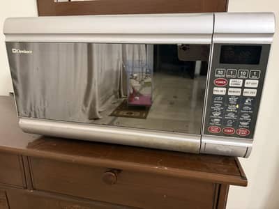 Mint Condition Dawlance Microwave
