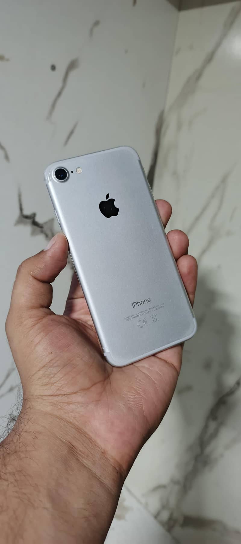 Apple iPhone 7 0
