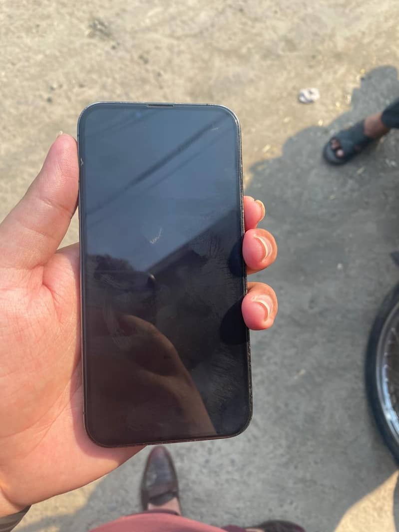 Apple iPhone 13 Pro 1