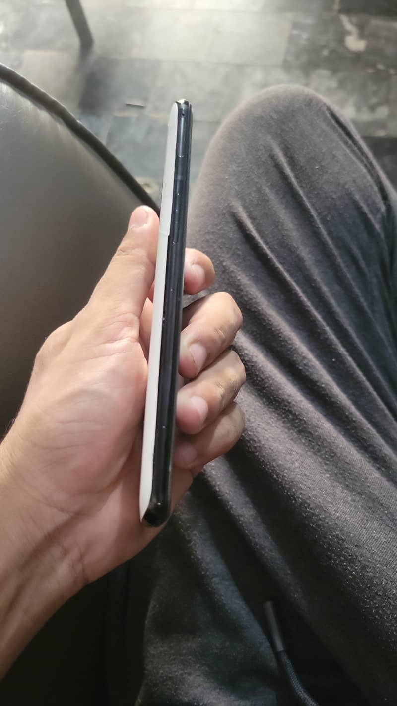 One Plus 6T 4