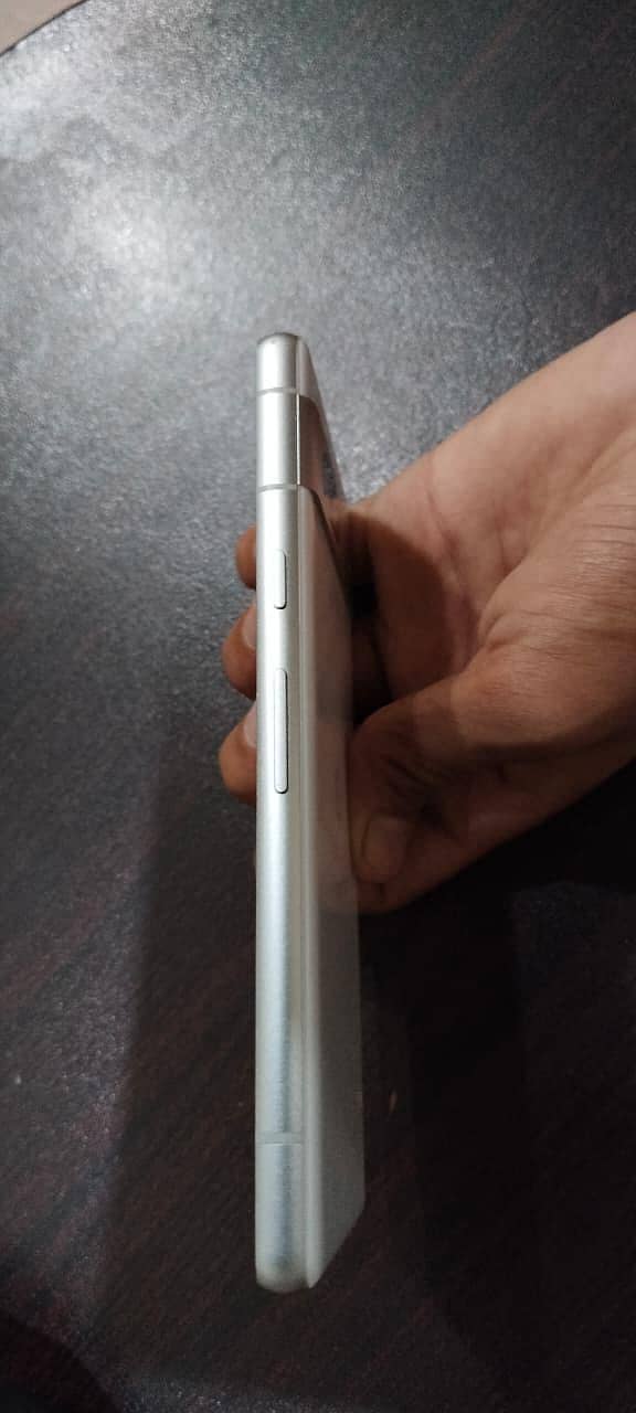 Google Pixel 7a 3