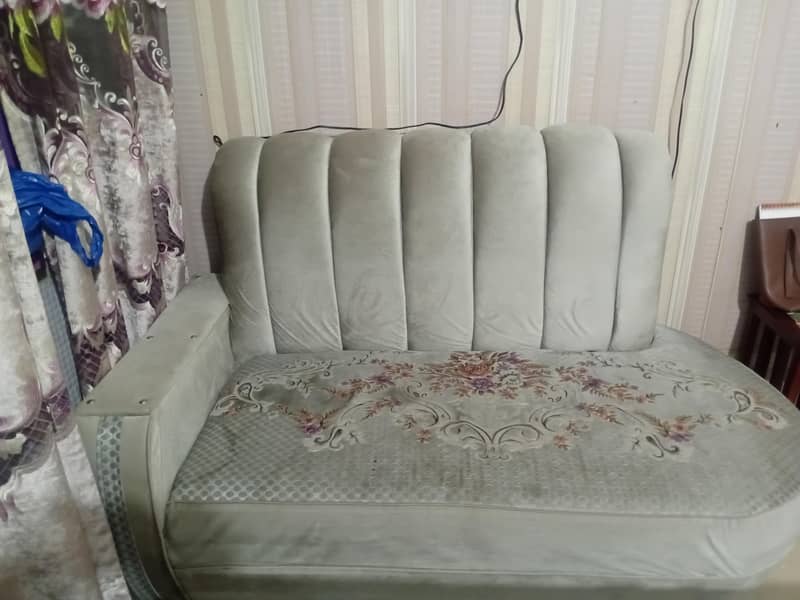 7 setter sofa 1