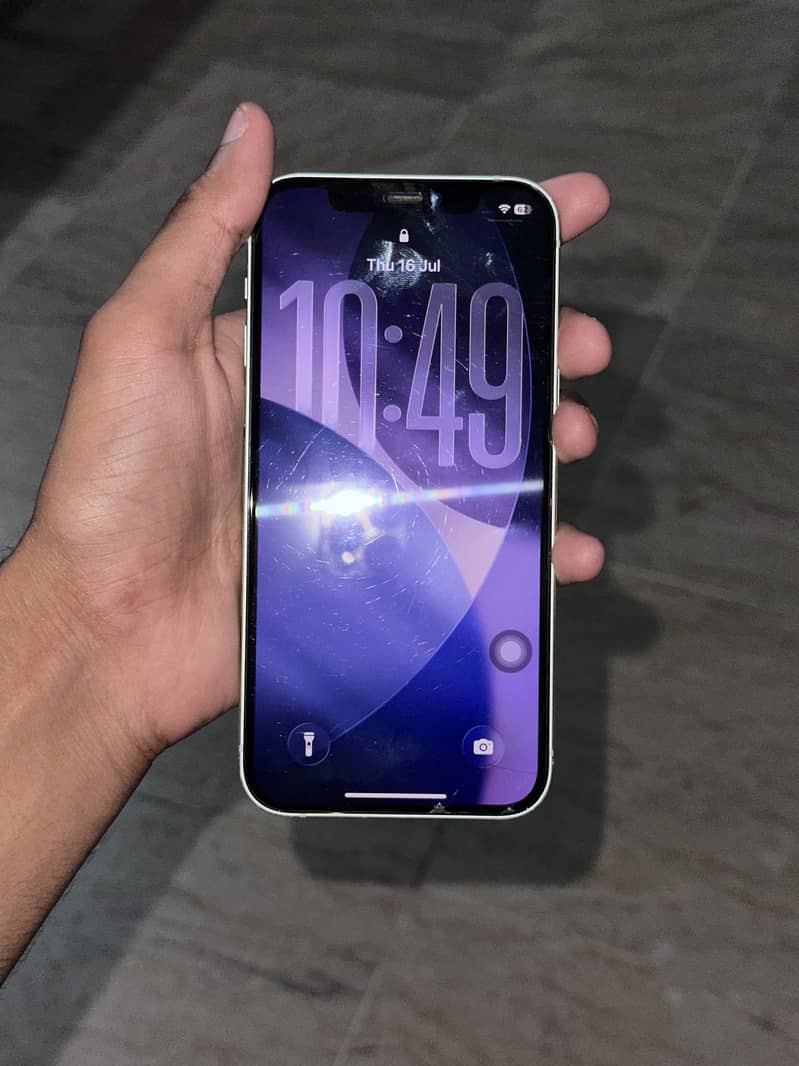 Apple iPhone 12 3