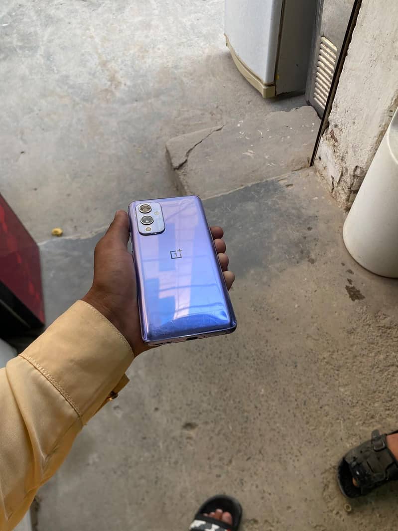 One Plus 9R 5