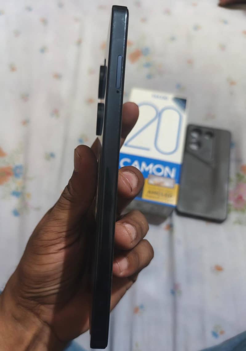 Tecno CAMON 20 2