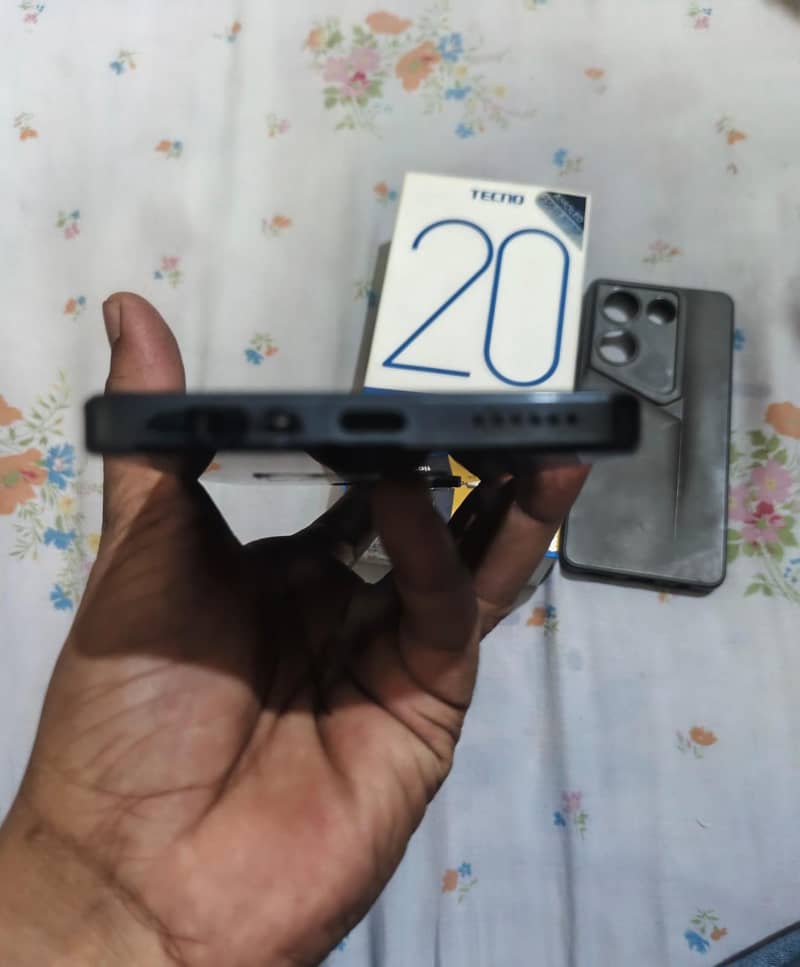 Tecno CAMON 20 3