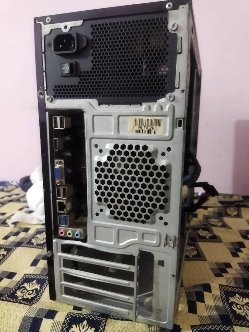 Gaming PC/Monitor/Mouse 3