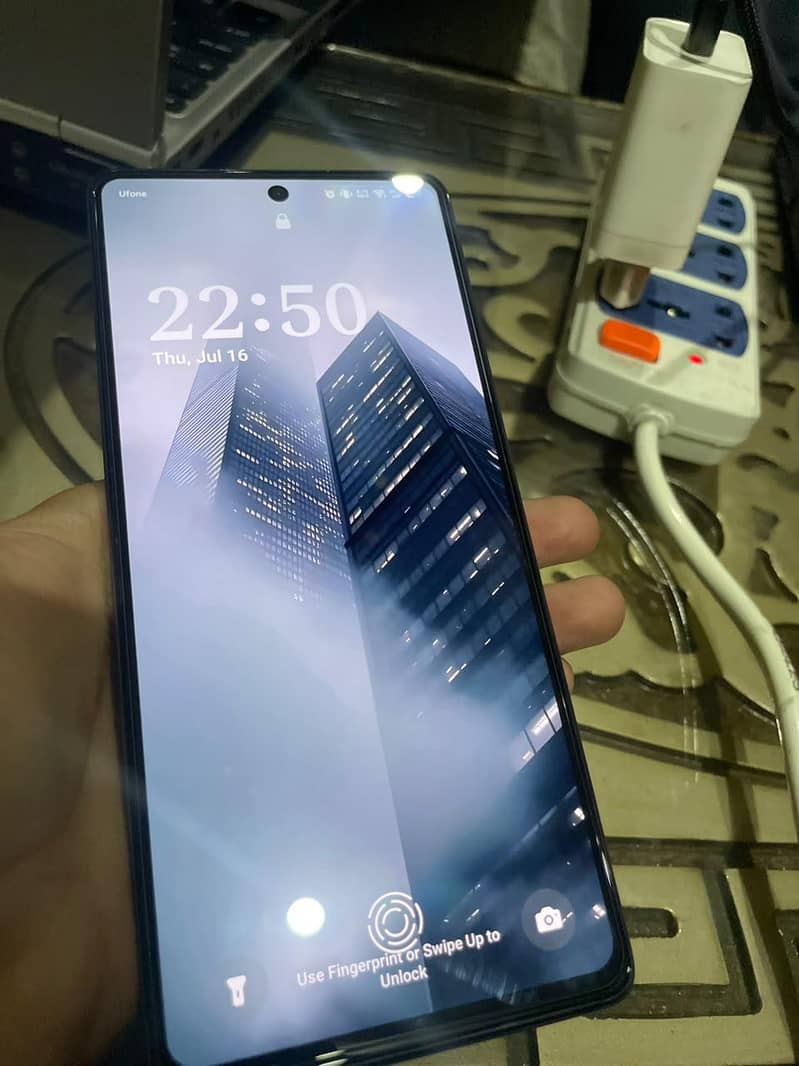Tecno CAMON 30 1