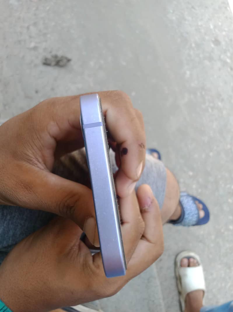 Apple iPhone 12 3