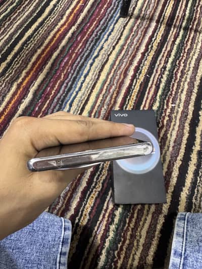 Vivo V30 SE