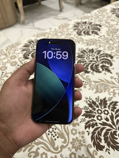 Ip 16 pro 10/10 condition factory unlock