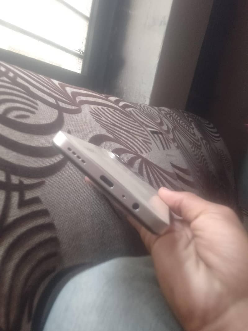 Realme Note 70 4