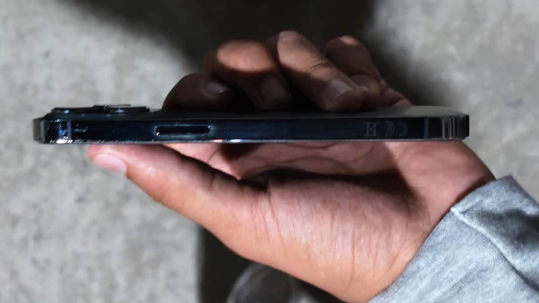 Apple iPhone 13 Pro 3