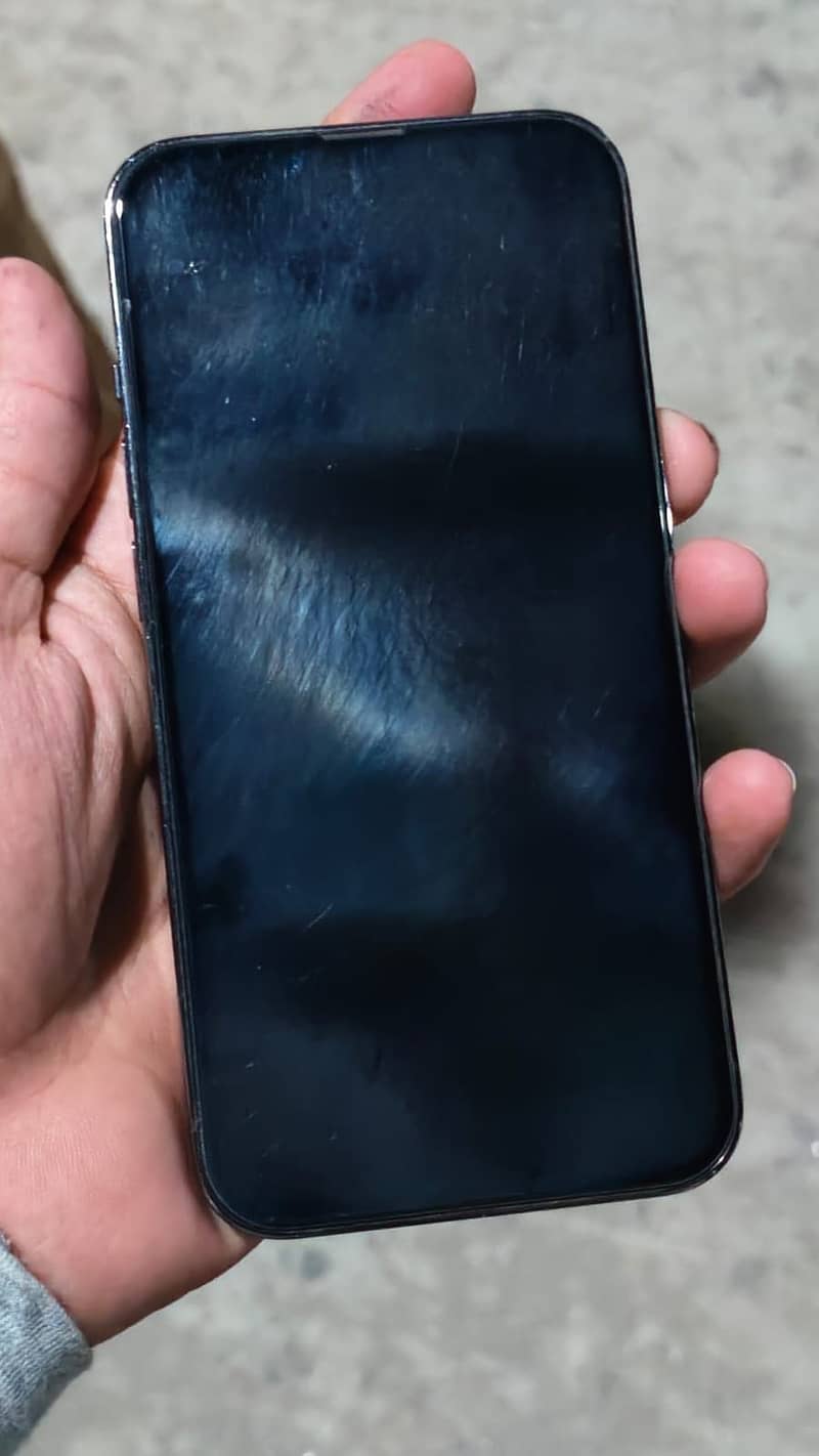 Apple iPhone 13 Pro 4
