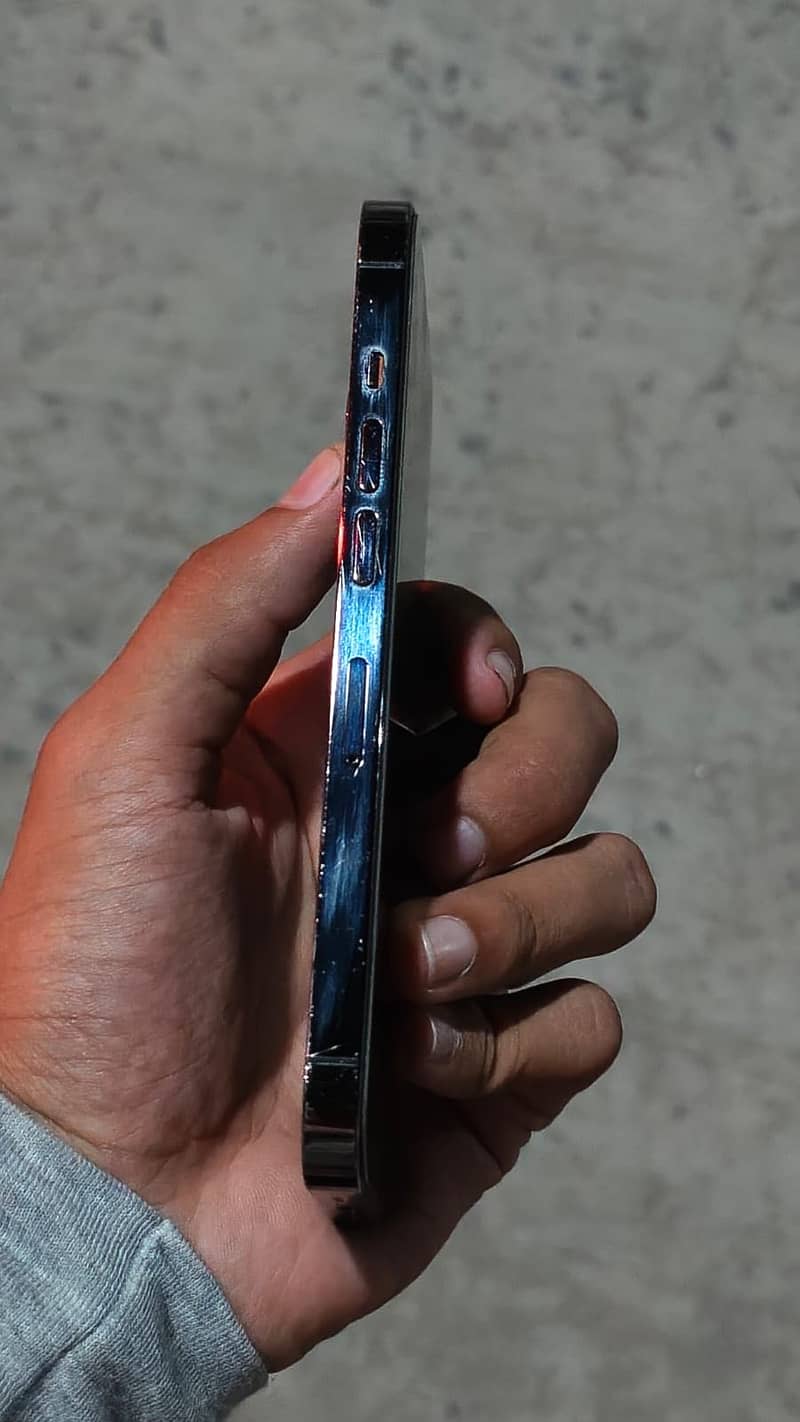 Apple iPhone 13 Pro 6