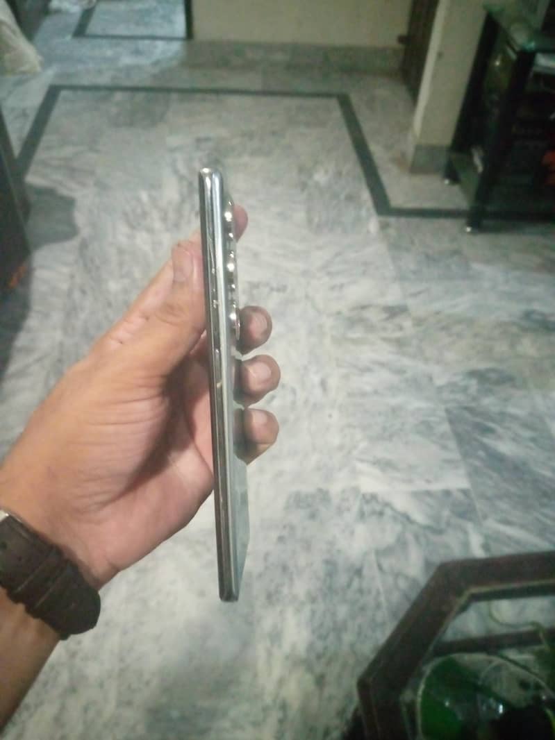 Tecno CAMON 40 Pro 5