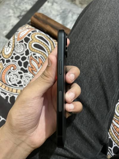 Apple iPhone 15