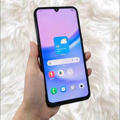 AoA mere pass samsung a15 non pta hai 4/128 amloed diisplay clear set