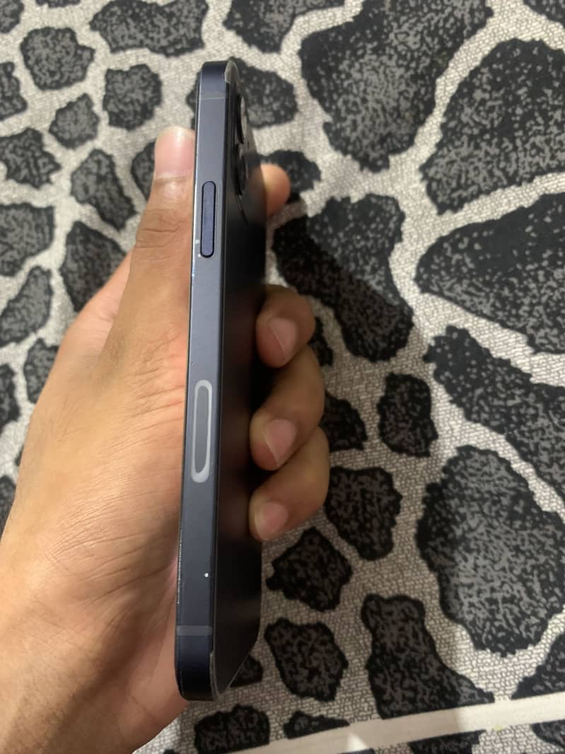 Apple iPhone 12 5