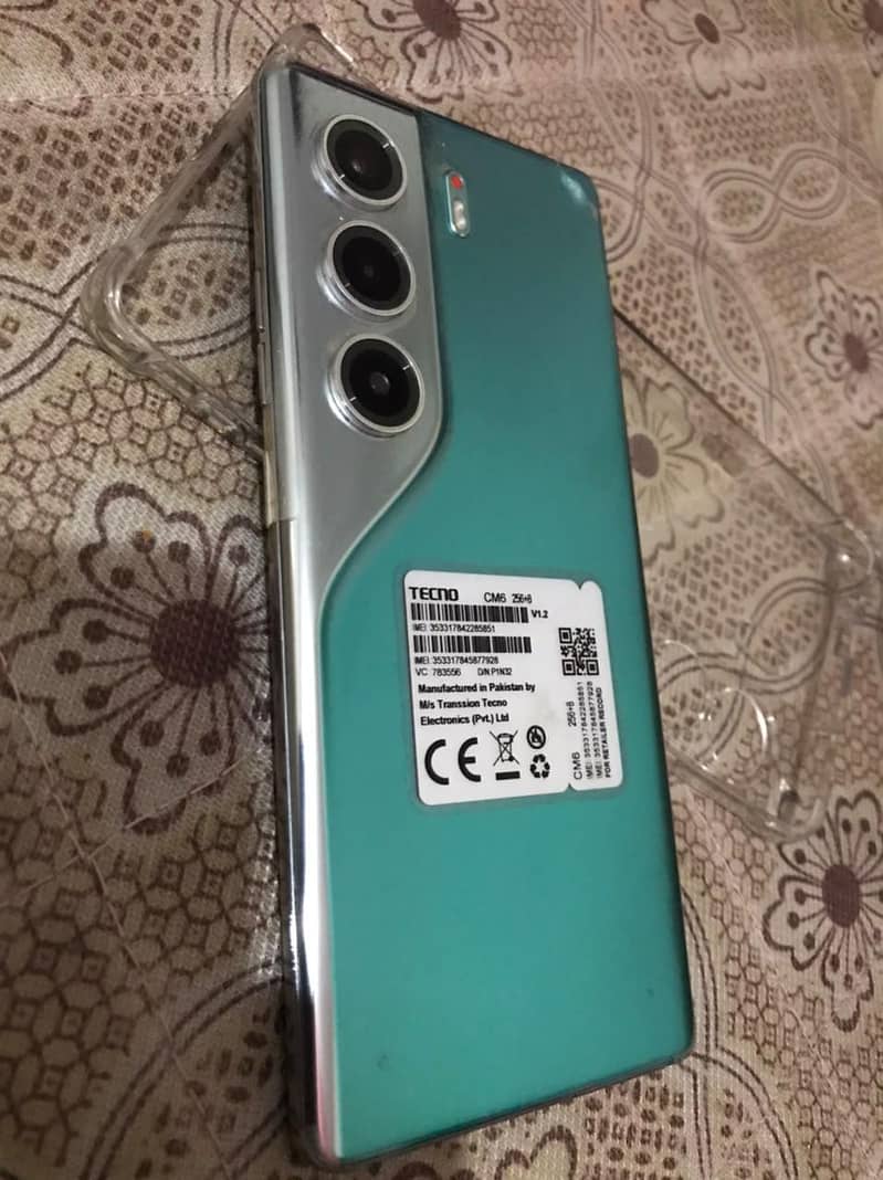 Tecno CAMON 40 Pro 0