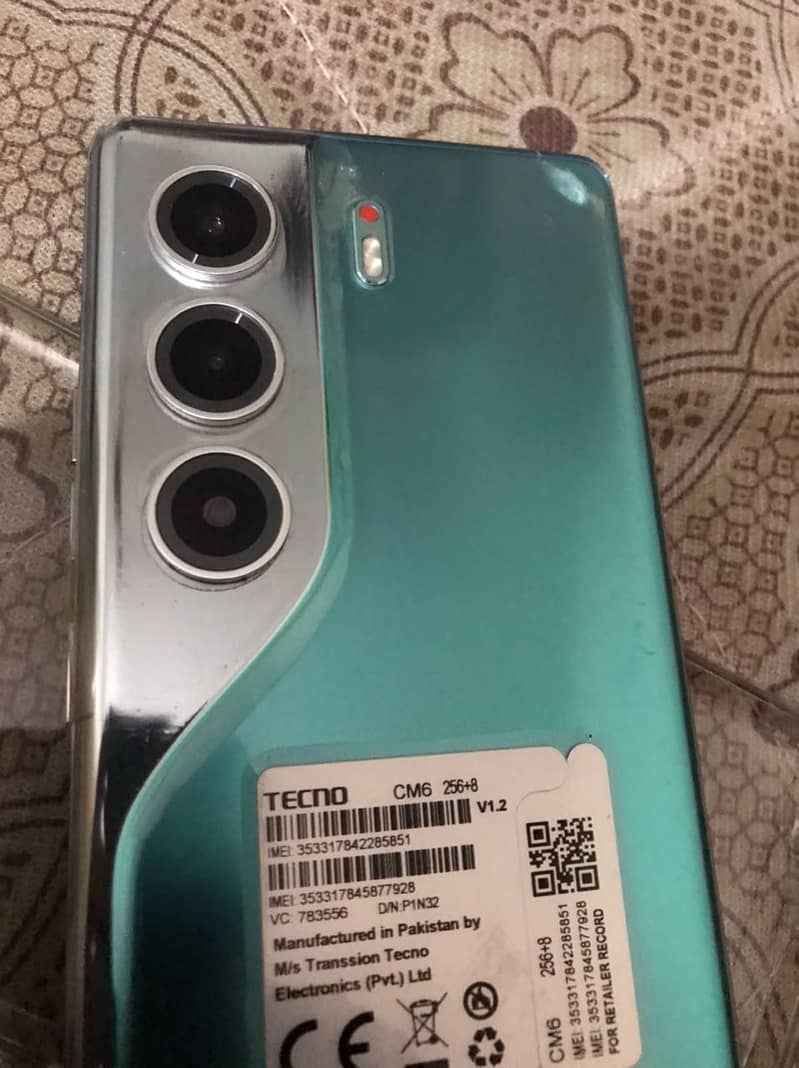 Tecno CAMON 40 Pro 1