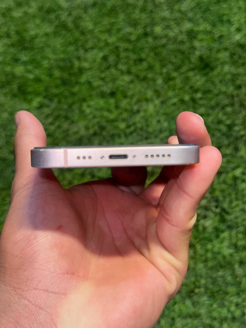 Apple iPhone 13 1