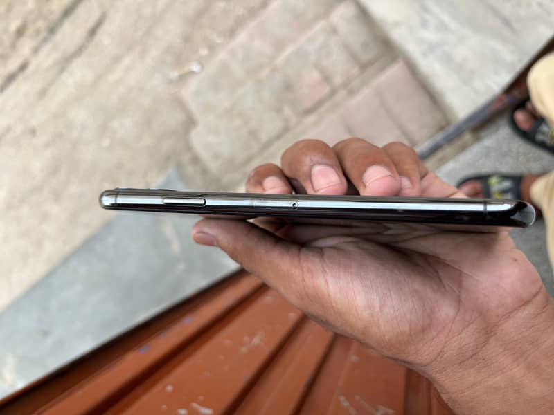 Iphone 11 pro max 6