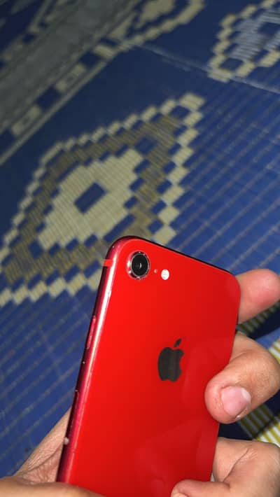 Apple iPhone SE