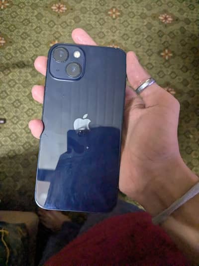 Apple iPhone 13