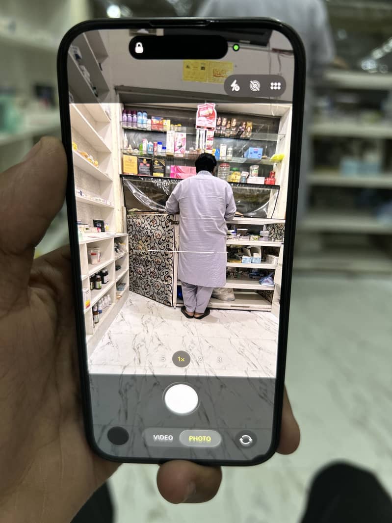 iPhone 15 pro 2