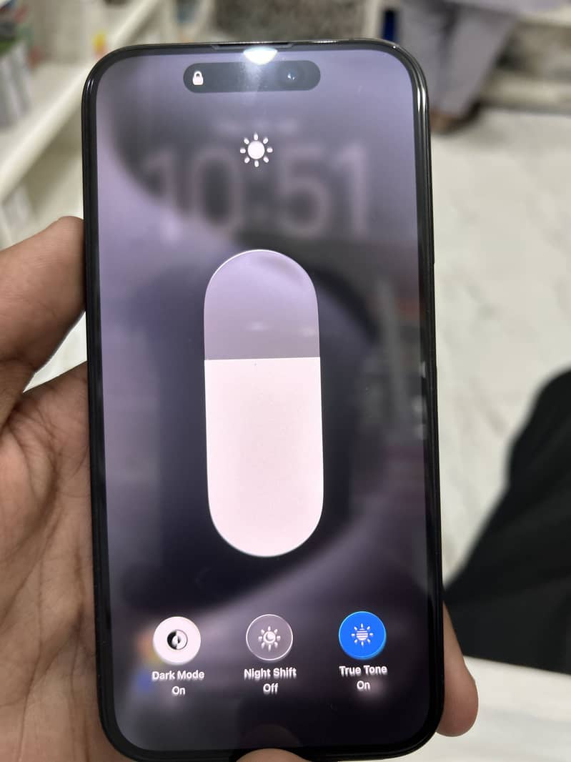 iPhone 15 pro 4