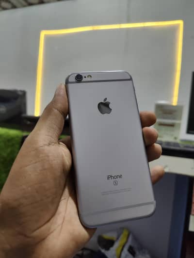 Apple iPhone 6S