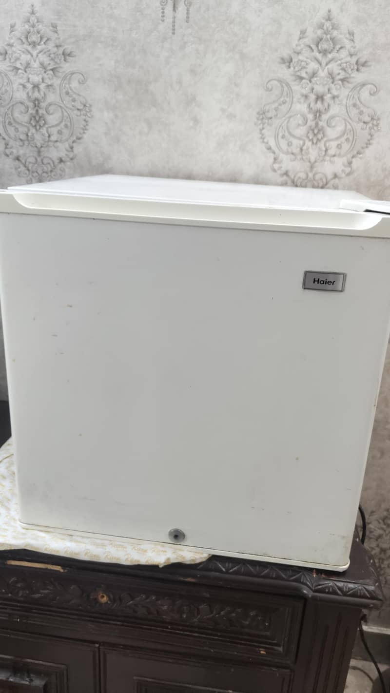mini fridge 0