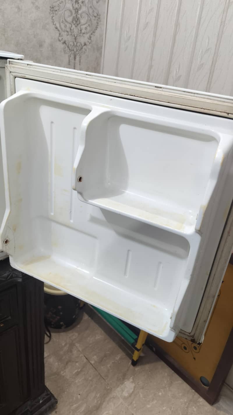 mini fridge 3