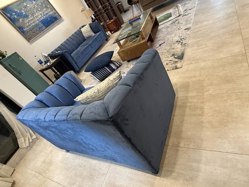 good condition sofa 2