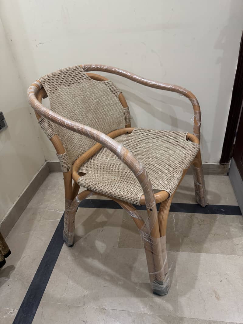 Chairs 0