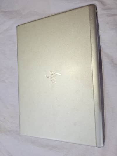 Hp elite book G5 i5 8th gen